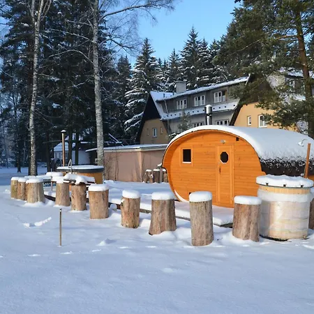 Gaudeamus 3* Milovy